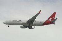 VH-VYF @ YSSY - descending to rwy 16L