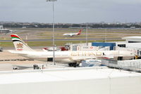 A6-EHD @ YSSY - At the gate