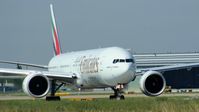 A6-ECR @ LOWW - Emirates