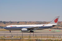 B-6092 @ LEMD - AIR CHINA A330-200
