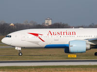OE-LPB @ LOWW - arrived from JFK