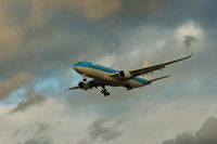 PH-AOB @ YVR - Landing at YVR