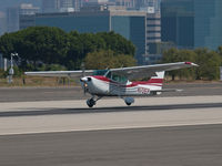 N172EP @ KSMO - N172EP arriving on RWY 21 - by Torsten Hoff