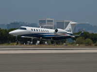 N438FX @ KSMO - N438FX arriving on RWY 21 - by Torsten Hoff