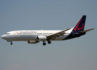 OO-VBR @ LEBL - Landing rwy 25R - by Shunn311