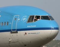 PH-KCF @ TNCM - ducht style. - by daniel jef