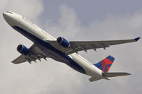 N819NW @ EDDF - climb out RW25R - by FBE