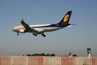 VT-JWH @ EBBR - several seconds before landing on rwy 25L