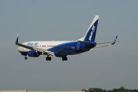 YR-BIC @ EBBR - several seconds before landing on rwy 25L
