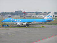 PH-CKC @ EHAM - Cargo lump being towed for maintenance