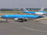 PH-KCI @ EHAM - KLM leaving for take-off