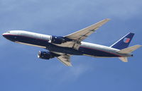 N212UA @ KLAX - United Airlines Boeing 777-222, N212UA RWY 25R departure KLAX en-route to KORD. - by Mark Kalfas
