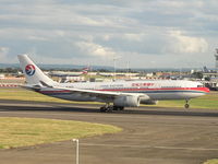 B-6121 @ EGLL - China Eastern just touching down