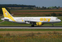 TC-SKK @ LOWW - TC-SKK - the yellow one - by Basti777