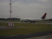 N613DL @ KATL - N613DL at ATL