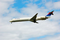N915DN @ YVR - Landing at YVR