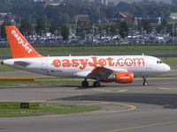 G-EZEW @ EHAM - Easy Jet taxiing for take-off