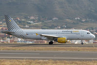 EC-KLB @ GCXO - Vueling A320
