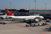 N860NW @ EHAM - Taken from Roof Terrace