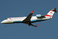 OE-LCL @ VIE - Austrian arrows Canadair Regional Jet CRJ200LR - by Joker767