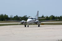 N797CF @ MGN - Taxi From Landing RWY 28