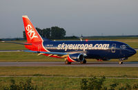 OM-CLB @ LOWW - skyeurope at the last sunlight - by Basti777