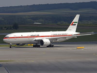 A6-ALN @ VIE - Very rare visitor in Vienna - delivered to United Arab Emirates Amiri Flight in May 2009 - probably this was the first landing of that plane in Austria - by P. Radosta - www.austrianwings.info