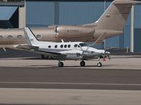 N247CH @ KSMO - N247CH taxiing - by Torsten Hoff