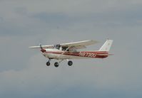 N8730U @ KOSH - Cessna 150