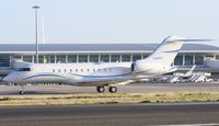 N989RJ @ TNCM - taxing