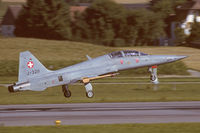 J-3211 @ LSMP - moments prior touchdown at Payerne