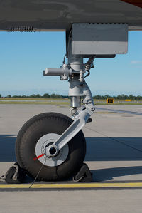 RA-87908 @ VIE - Aero Limuzin Yakovlev 40
