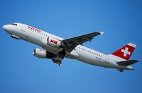 HB-IJF @ LOWW - Swiss Airbus A320