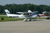 N542EC @ I19 - 2005 C 182T - by Allen M. Schultheiss