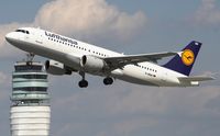 D-AIQA @ LOWW - Lufthansa - by Delta Kilo
