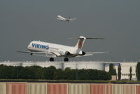 SE-RDI @ EBBR - arrival of flight VIK751 to rwy 25L while a Jet Airways A330 is taking off from rwy 25R