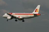 EC-ILR @ EBBR - arrival of flight IB3206 to rwy 25L