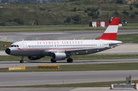 OE-LBP @ LOWW - relax spotting - by Peter Pabel