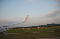 OE-LNR @ VIE - Lauda Boeing 737-8Z9 landing rwy 34 on flight OS9124 (AOK-VIE) - by Chris J