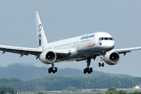 TC-SND @ LOWL - SunExpress Boeing B737-2Q8  approach RWY 09 LNZ - by Janos Palvoelgyi