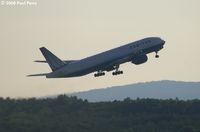 N768UA @ IAD - Aloft from Runway 30