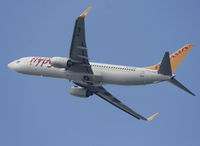 TC-AAO @ EBBR - Climbing early and high from rwy 25R. Plane has been EI-DJU and N255RY with both Futura and Ryan Intl and EC-HLN with Futura only. - by Philippe Bleus