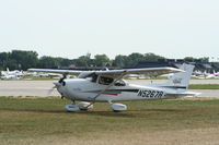 N5267R @ KOSH - Cessna 172S