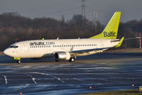 YL-BBJ @ EDDL - at dus - by Volker Hilpert