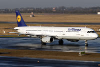 D-AISG @ EDDL - at dus - by Volker Hilpert