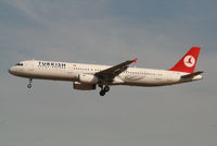 TC-JMK @ EBBR - flight TK1937 is descending to rwy 25L