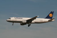 D-AIQR @ EBBR - arrival of flight LH4572 to rwy 25L