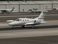 N500FB @ KSMO - N500FB departing from RWY 21 - by Torsten Hoff