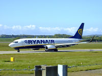 EI-DLE @ EGPH - Lima Echo taxiing to runway 06 at EDI - by Mike stanners
