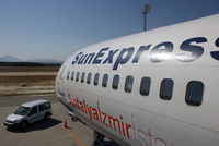 TC-SNB @ AYT - SunExpress Boeing 757-2Q8